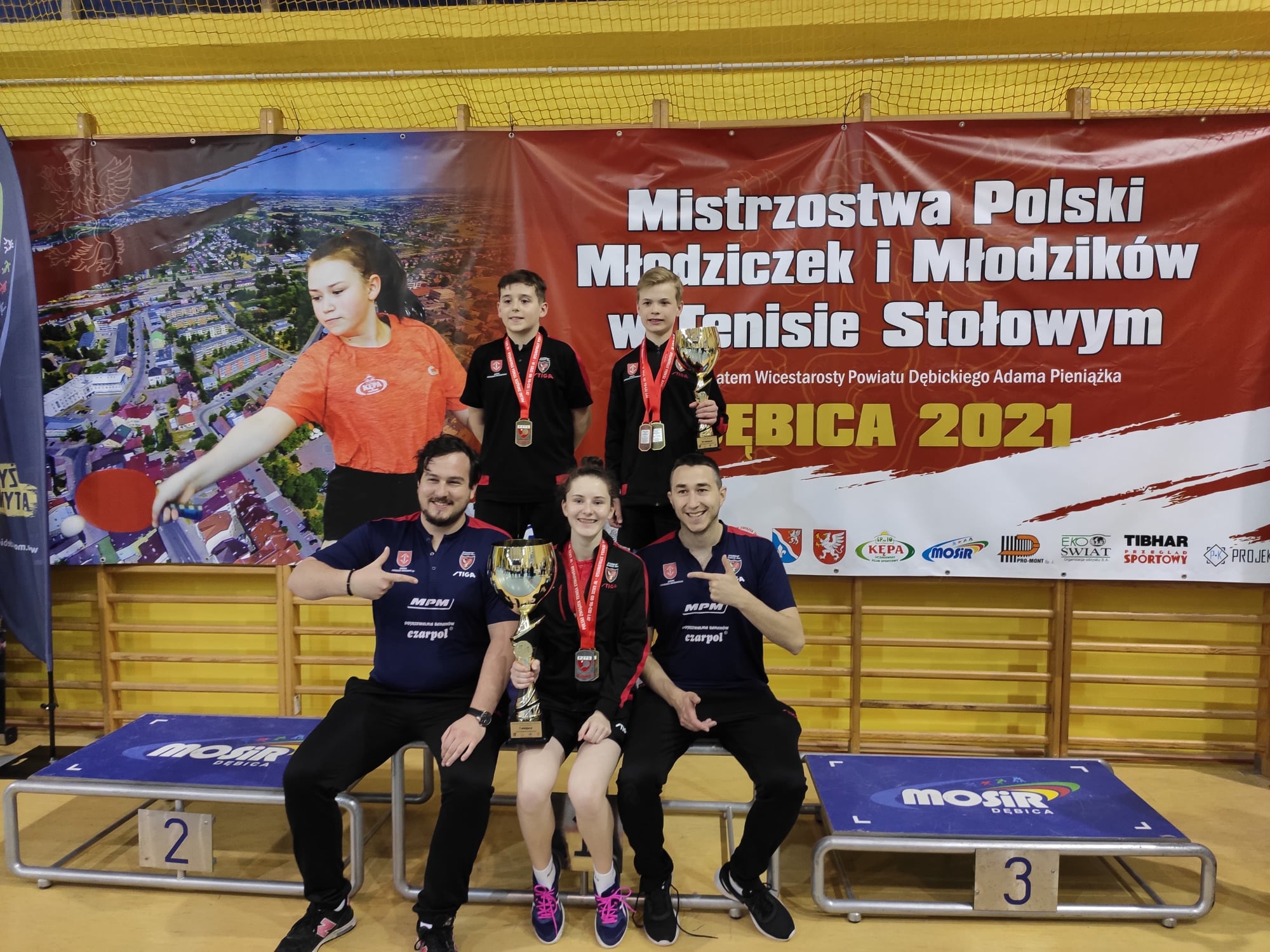 Read more about the article Milena Mirecka Mistrzynią Polski Młodziczek, Adam Smoter i Aleks Pakuła najlepsi w deblu i drużynie.