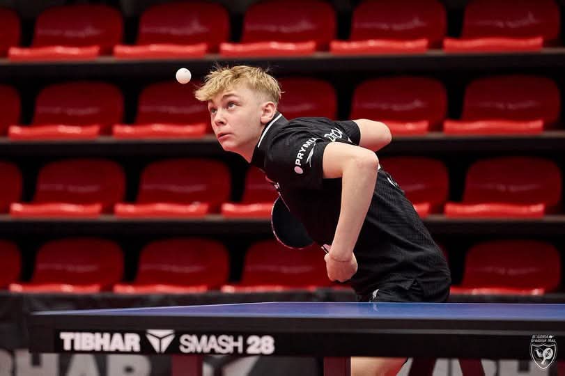 You are currently viewing Hubert Kwieciński gra Europe Youth Smash